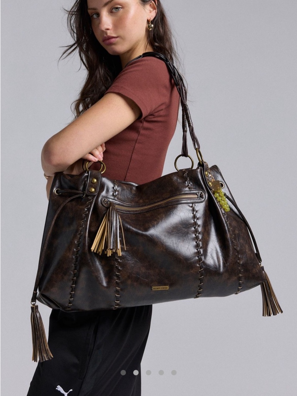 Silence + Noise Washed Faux Leather
Tote Bag - Picture 2 of 6